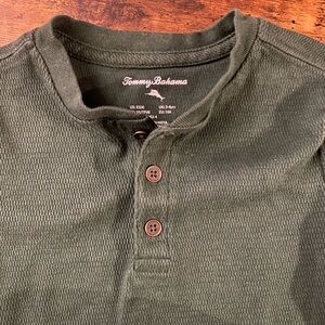 Tommy Bahama dark green three button long sleeve pullover boys size 4